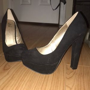 Night out pumps